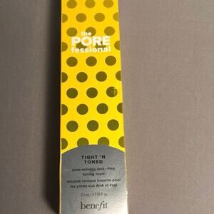 Benefit Cosmetics The POREfessional
Tight 'n Toned Pore Refining AHA+PHA Toner‎